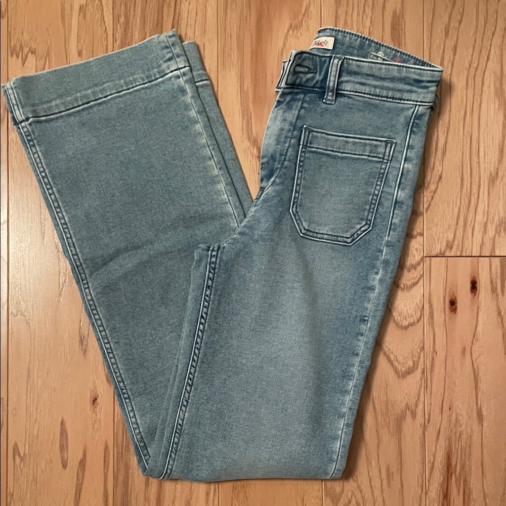 Faherty Light Blue Jeans - front pockets